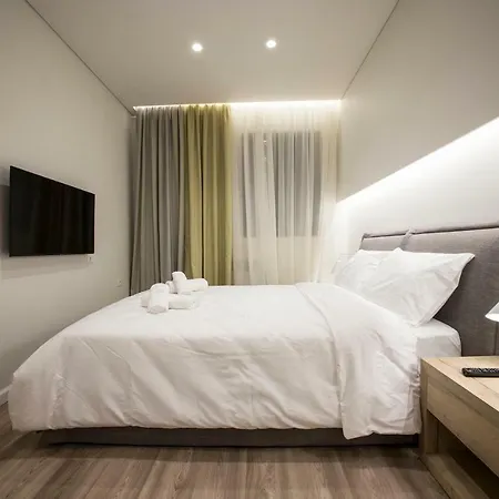 Ornament Suites, Nilie Hospitality Mgmt *