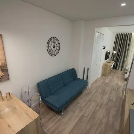 Ornament Suites, Nilie Hospitality Mgmt Apartment