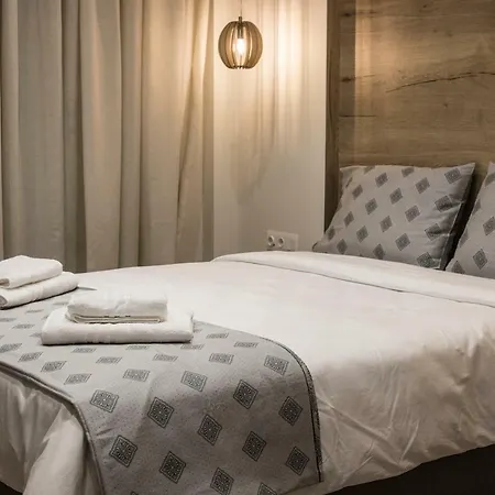 Ornament Suites, Nilie Hospitality Mgmt