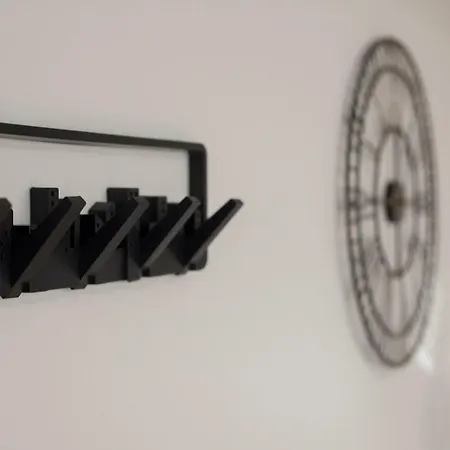 Ornament Suites, Nilie Hospitality Mgmt Apartment