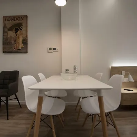 Ornament Suites, Nilie Hospitality Mgmt Apartment