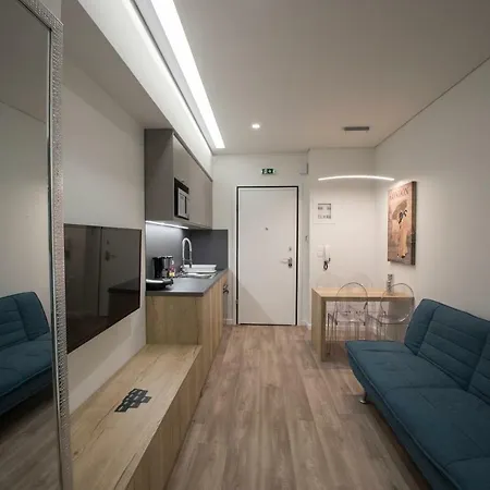Ornament Suites, Nilie Hospitality Mgmt Apartment