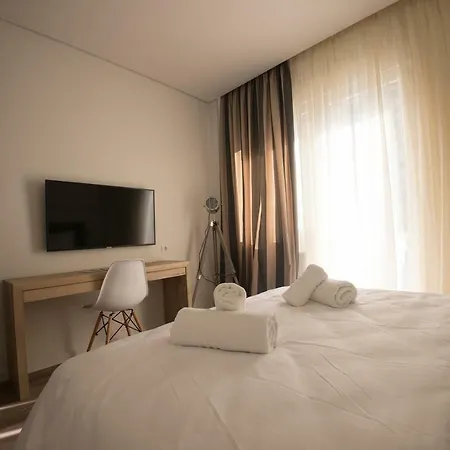 Ornament Suites, Nilie Hospitality Mgmt
